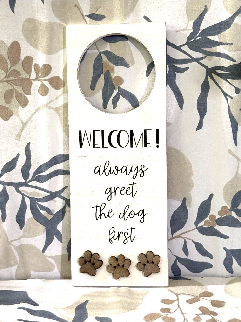 NWT Hobby Lobby White Wooden Door Hanger with Paw Accents